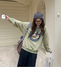 画像をギャラリービューアに読み込む, 【50%オフ】チーズケーキを買いに行く日のグラフィックスウェット_N1531