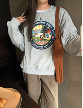 画像をギャラリービューアに読み込む, 【50%オフ】チーズケーキを買いに行く日のグラフィックスウェット_N1531