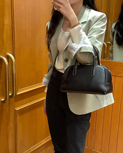 画像をギャラリービューアに読み込む, 休日に図書館へ行く女の子のテーラードオーバージャケット_N2113