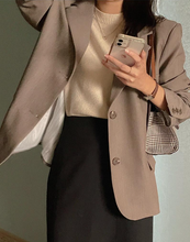 画像をギャラリービューアに読み込む, 休日に図書館へ行く女の子のテーラードオーバージャケット_N2113