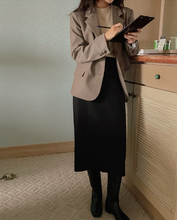 画像をギャラリービューアに読み込む, 休日に図書館へ行く女の子のテーラードオーバージャケット_N2113