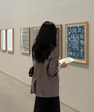 画像をギャラリービューアに読み込む, 休日に図書館へ行く女の子のテーラードオーバージャケット_N2113