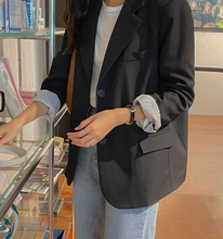 画像をギャラリービューアに読み込む, 休日に図書館へ行く女の子のテーラードオーバージャケット_N2113