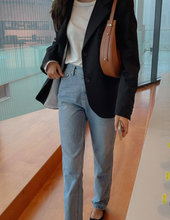 画像をギャラリービューアに読み込む, 休日に図書館へ行く女の子のテーラードオーバージャケット_N2113
