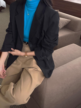 画像をギャラリービューアに読み込む, 休日に図書館へ行く女の子のテーラードオーバージャケット_N2113