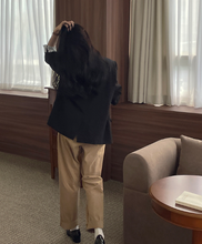 画像をギャラリービューアに読み込む, 休日に図書館へ行く女の子のテーラードオーバージャケット_N2113
