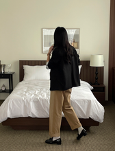 画像をギャラリービューアに読み込む, 休日に図書館へ行く女の子のテーラードオーバージャケット_N2113