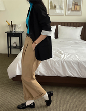 画像をギャラリービューアに読み込む, 休日に図書館へ行く女の子のテーラードオーバージャケット_N2113