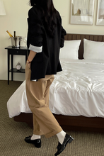 画像をギャラリービューアに読み込む, 休日に図書館へ行く女の子のテーラードオーバージャケット_N2113