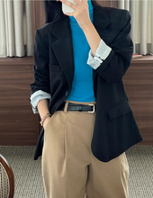 画像をギャラリービューアに読み込む, 休日に図書館へ行く女の子のテーラードオーバージャケット_N2113