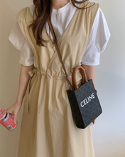 画像をギャラリービューアに読み込む, 雑貨屋さん巡りが好きな女の子のウエストギャザーVネックジャンパースカート_N3496