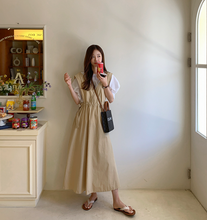 画像をギャラリービューアに読み込む, 雑貨屋さん巡りが好きな女の子のウエストギャザーVネックジャンパースカート_N3496