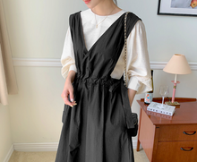 画像をギャラリービューアに読み込む, 雑貨屋さん巡りが好きな女の子のウエストギャザーVネックジャンパースカート_N3496