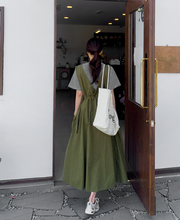 画像をギャラリービューアに読み込む, 雑貨屋さん巡りが好きな女の子のウエストギャザーVネックジャンパースカート_N3496
