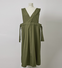 画像をギャラリービューアに読み込む, 雑貨屋さん巡りが好きな女の子のウエストギャザーVネックジャンパースカート_N3496