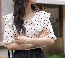 画像をギャラリービューアに読み込む, シャンゼリゼ通りですれ違ったあの子のフリルドットブラウス_N3537