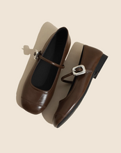 画像をギャラリービューアに読み込む, モンマルトルの古い劇場で踊るパンプス_K0031