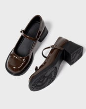 画像をギャラリービューアに読み込む, 路地裏のカフェで恋が始まった日のパンプス_K0033