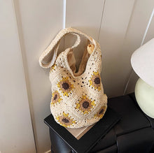 画像をギャラリービューアに読み込む, ひまわりのような編み目が揺れるマルシェのショルダーバッグ_K0040