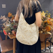 画像をギャラリービューアに読み込む, ひまわりのような編み目が揺れるマルシェのショルダーバッグ_K0040