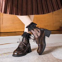 画像をギャラリービューアに読み込む, プラハの古本屋で見つけた物語のレースアップシューズ_K0039