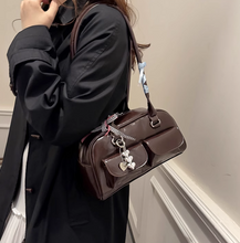 画像をギャラリービューアに読み込む, チャームが揺れるたび秘密がこぼれそうなショルダーバッグ_K0041
