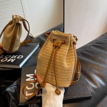 画像をギャラリービューアに読み込む, 素足でサンダルを履いた休日に似合うショルダーバッグ_K0044