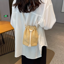 画像をギャラリービューアに読み込む, 素足でサンダルを履いた休日に似合うショルダーバッグ_K0044