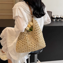 画像をギャラリービューアに読み込む, チューリップを抱えた帰り道のショルダーバッグ_K0045