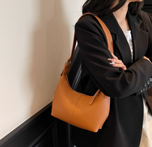 画像をギャラリービューアに読み込む, ラフな装いにも映える、都会の空気をまとうショルダーバッグ_K0043