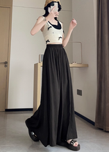 画像をギャラリービューアに読み込む, カフェテラスで見たパリの朝陽に映える優雅なスカート_K0060