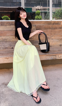 画像をギャラリービューアに読み込む, 花屋の前で買うか迷ったブーケと同じ色をした午後のプリーツスカート_K0062
