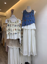 画像をギャラリービューアに読み込む, 草花の標本をそっとまとうノースリーブトップス_K0063