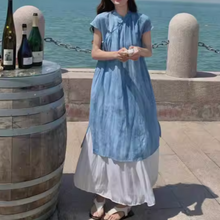 画像をギャラリービューアに読み込む, 夏の終わりに船を待っていた女の子の、海辺に映えるワンピース_K0087