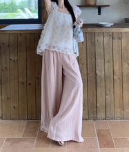 画像をギャラリービューアに読み込む, 花びらみたいなふわもこブラウスで、恋が始まる日のコーデセット_K0094