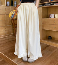 画像をギャラリービューアに読み込む, ソウルのカフェで彼とシフォンケーキを分け合う日のパステルカラーパンツ_K0105