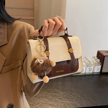 画像をギャラリービューアに読み込む, レコード屋の帰り道、チャームが揺れるレトロなショルダーバッグ_K0128