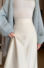 画像をギャラリービューアに読み込む, ニットの温度で優しく包まれる、アトリエ通いのスカート_K0134