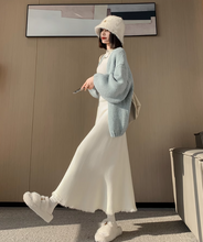 画像をギャラリービューアに読み込む, ニットの温度で優しく包まれる、アトリエ通いのスカート_K0134