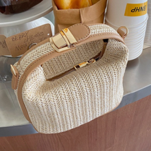 画像をギャラリービューアに読み込む, トスカーナの丘で麦の風に揺れる、素朴で上品なショルダーバック_K0164