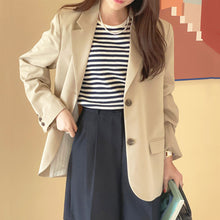 画像をギャラリービューアに読み込む, 休日に図書館へ行く女の子のテーラードオーバージャケット_N2113