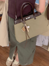 画像をギャラリービューアに読み込む, 下北沢のヴィンテージショップで見つけたバイカラートートバッグ_N3184