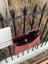 画像をギャラリービューアに読み込む, パリの街を散歩するスエードメッセンジャーバッグ_N3186