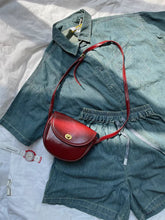 画像をギャラリービューアに読み込む, お気に入りの赤いリップとお揃いの、クラシカルショルダー_K0159
