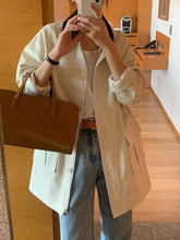 画像をギャラリービューアに読み込む, 海外旅行を楽しむ私のバイカラーステンカラーコート_N1607