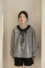 画像をギャラリービューアに読み込む, 憧れのパリジェンヌが着ていたフリルカラーチェックブラウス_N3524