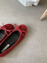 画像をギャラリービューアに読み込む, 思い出の場所へ連れていってくれるスエード調リボンバレエシューズ_N2809