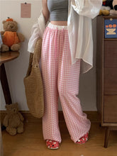 画像をギャラリービューアに読み込む, パジャマのままで迎えた朝に笑う彼女のチェックパンツ_K0077