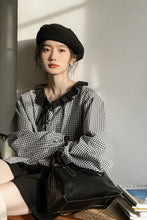 画像をギャラリービューアに読み込む, 憧れのパリジェンヌが着ていたフリルカラーチェックブラウス_N3524