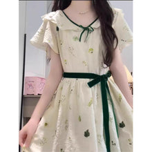 画像をギャラリービューアに読み込む, 植物図鑑の1ページに咲いたドライフラワーワンピース_K0162